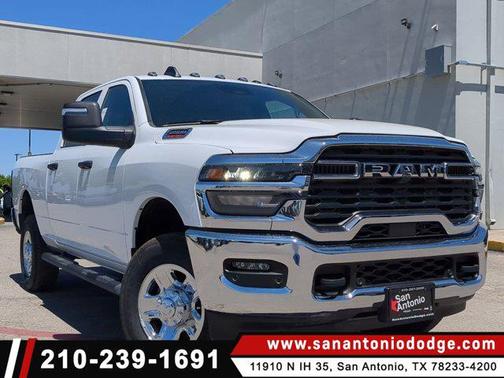 2025 RAM 2500 Tradesman Crew Cab 4x4 6'4' Box