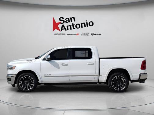 Ivory White Tri-Coat Pearlcoat 2026 RAM 1500 Limited