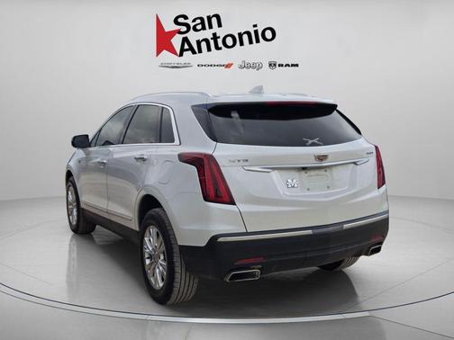 Crystal White Tricoat 2024 Cadillac XT5 Luxury