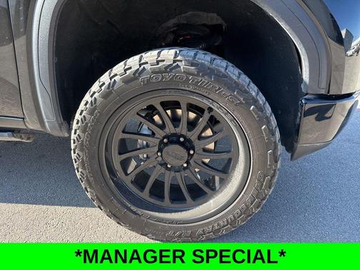 2022 GMC Sierra 1500 AT4