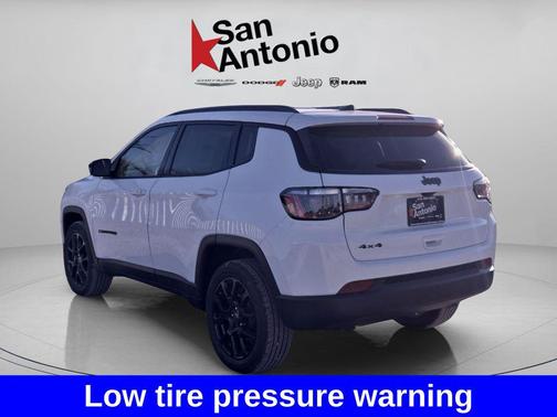 Bright White Clearcoat 2026 Jeep Compass Latitude