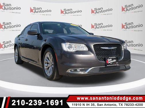 2021 Chrysler 300 Touring
