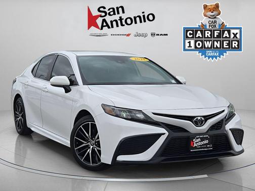 Super White 2021 Toyota Camry SE