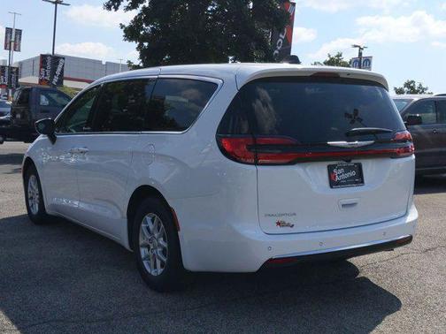 2026 Chrysler Pacifica L