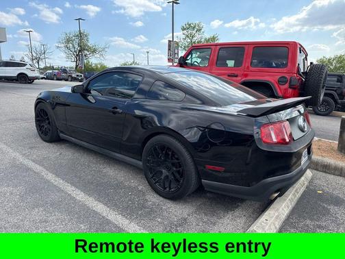Ebony 2011 Ford Mustang GT Premium