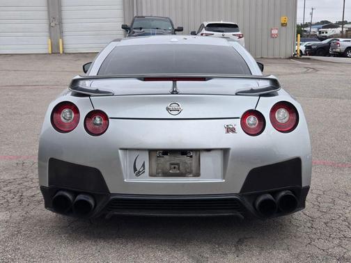 2016 Nissan GT-R Premium