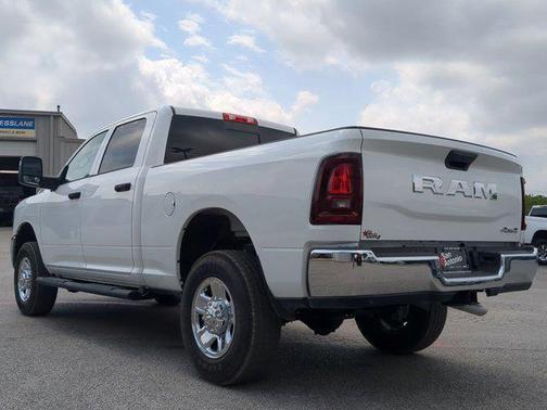 2025 RAM 2500 Tradesman Crew Cab 4x4 6'4' Box