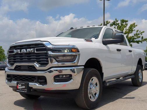 2025 RAM 2500 Tradesman Crew Cab 4x4 6'4' Box