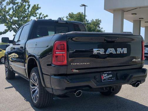 2025 RAM 1500 ST