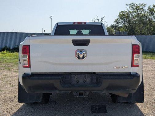 2021 RAM 3500 Tradesman Crew Cab 4x4 8' Box