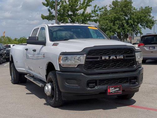 2021 RAM 3500 Tradesman Crew Cab 4x4 8' Box
