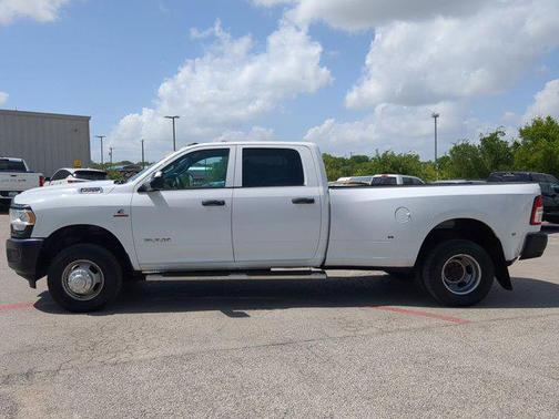2021 RAM 3500 Tradesman Crew Cab 4x4 8' Box