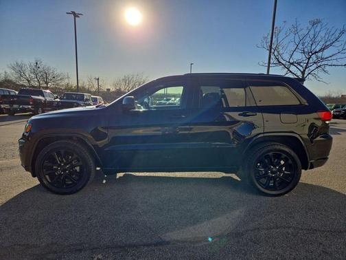 2021 Jeep Grand Cherokee Laredo