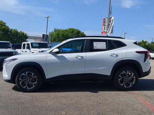 2024 Chevrolet Trax LT