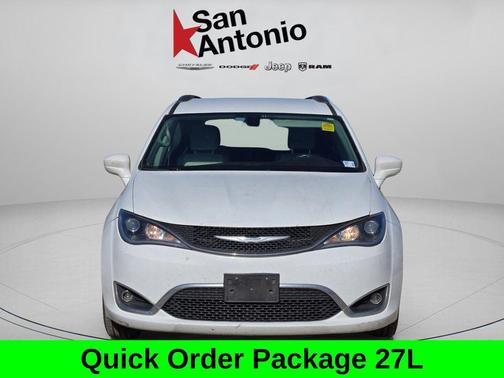 2018 Chrysler Pacifica Touring-L