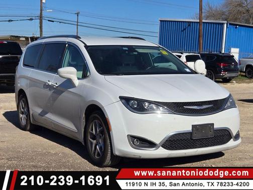 2018 Chrysler Pacifica Touring-L