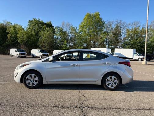 Shimmering Air Silver 2016 Hyundai ELANTRA SE