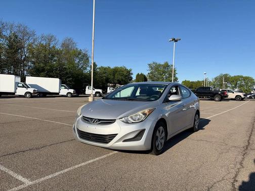 Shimmering Air Silver 2016 Hyundai ELANTRA SE