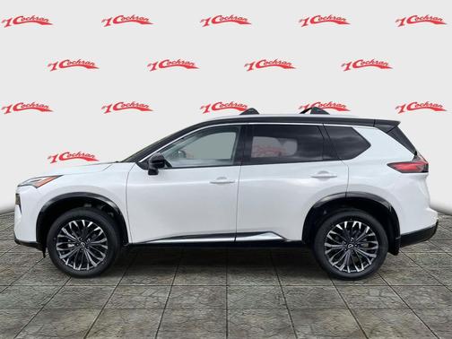 Everest White Pearl/Super Black 2026 Nissan Rogue Platinum