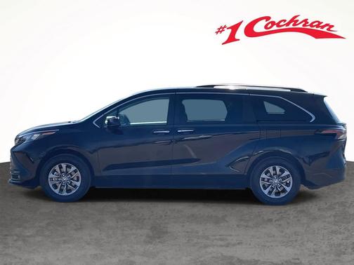 2025 Toyota Sienna XLE