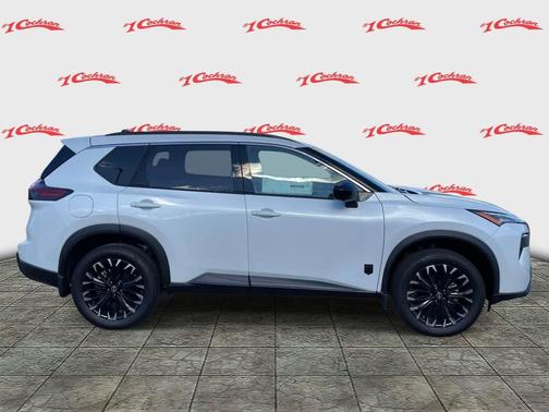 Everest White Pearl Tricoat 2026 Nissan Rogue Dark Armor