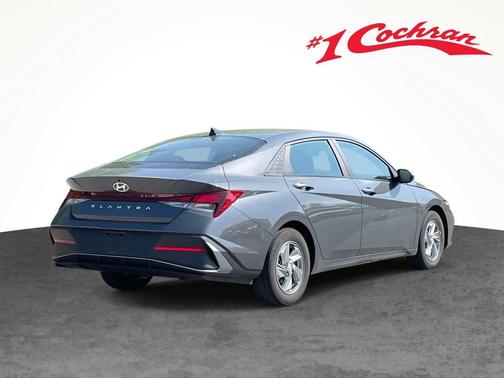 Ecotronic Gray 2024 Hyundai ELANTRA SE