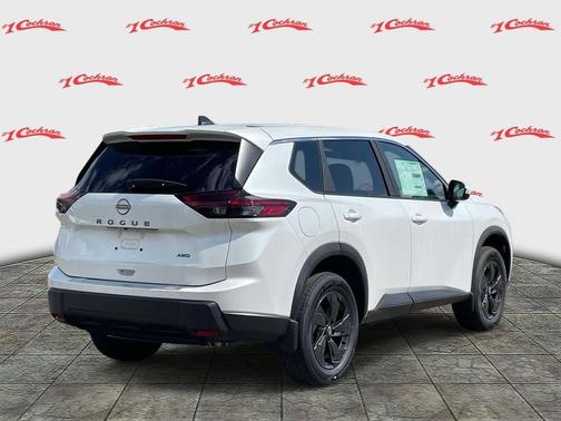 Everest White Pearl Tricoat 2026 Nissan Rogue SV