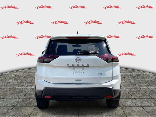 Everest White Pearl Tricoat 2026 Nissan Rogue SV