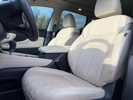 Magnetic Black Pearl 2021 Nissan Murano Platinum Intelligent AWD