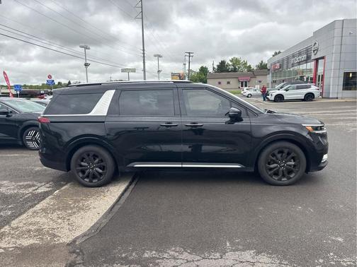 Aurora Black Pearl 2024 Kia Carnival SX