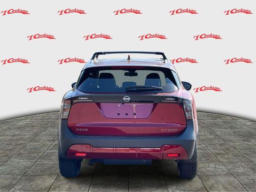2025 Nissan Kicks SR