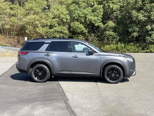 2023 Nissan Pathfinder SV 4WD