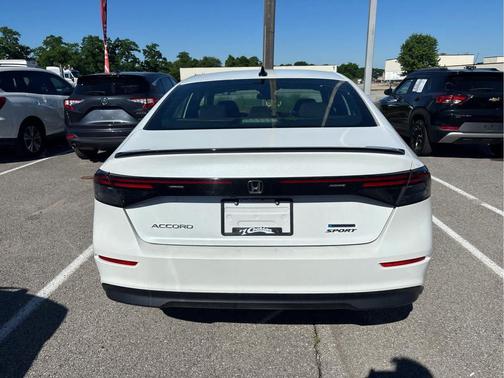 Platinum White Pearl 2023 Honda Accord Hybrid Sport
