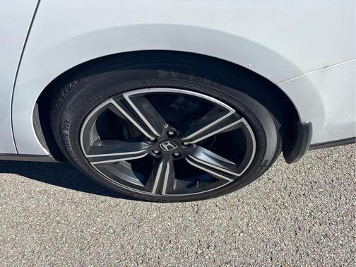 Platinum White Pearl 2023 Honda Accord Hybrid Sport