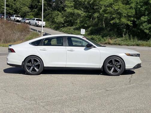 Platinum White Pearl 2023 Honda Accord Hybrid Sport
