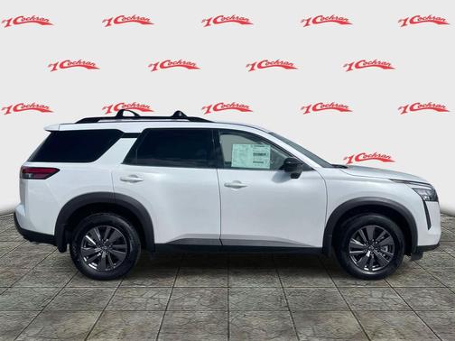 Everest White Pearl Tricoat 2026 Nissan Pathfinder SV