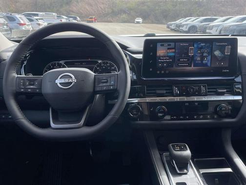 Everest White Pearl Tricoat 2026 Nissan Pathfinder SV