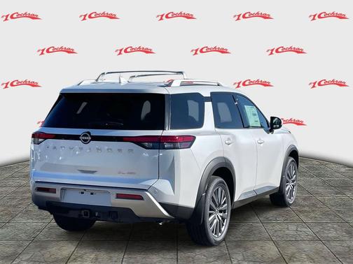 2025 Nissan Pathfinder SL 4WD