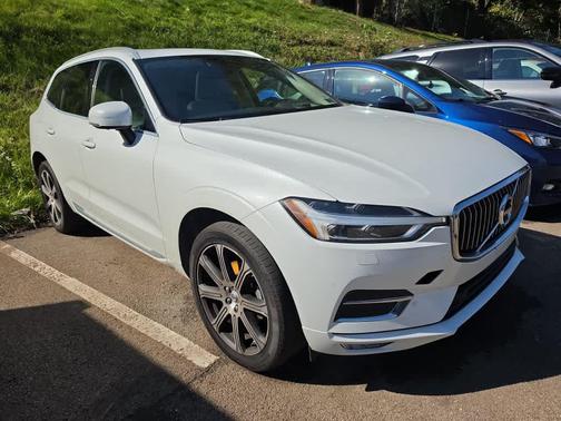 Crystal White Metallic 2020 Volvo XC60 T5 Inscription