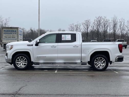 2022 GMC Sierra 1500 SLT
