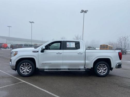 2022 GMC Sierra 1500 SLT