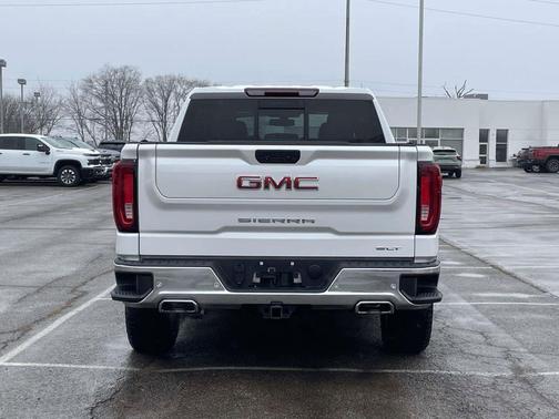 2022 GMC Sierra 1500 SLT