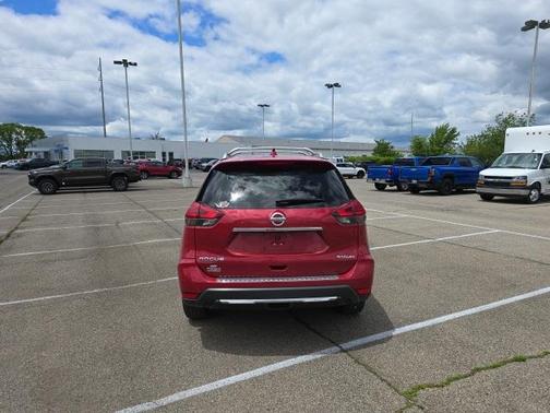 2017 Nissan Rogue SV
