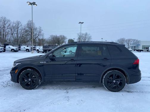 2023 Volkswagen Tiguan 2.0T SE R-Line Black 4MOTION