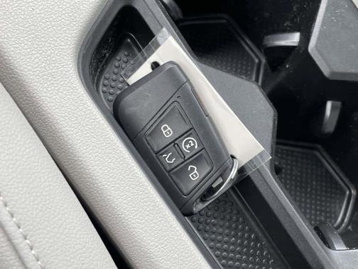 2023 Volkswagen Tiguan 2.0T SE R-Line Black 4MOTION