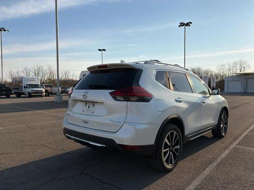 2020 Nissan Rogue SL