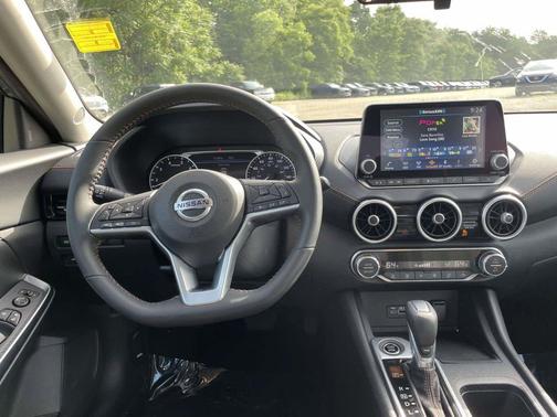 Gun Metallic/Super Black 2023 Nissan Sentra SR
