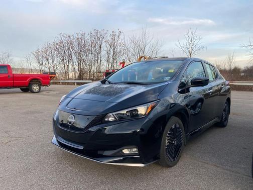 2023 Nissan Leaf SV PLUS 60 kWh