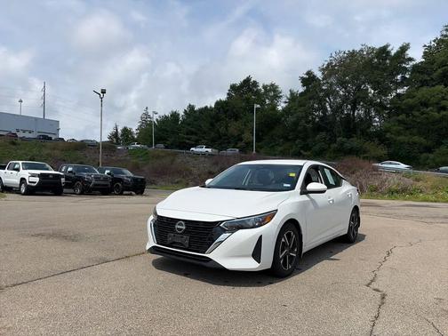 Aspen White Tricoat 2024 Nissan Sentra SV