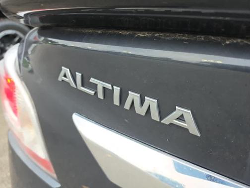 Storm 2015 Nissan Altima 2.5 S